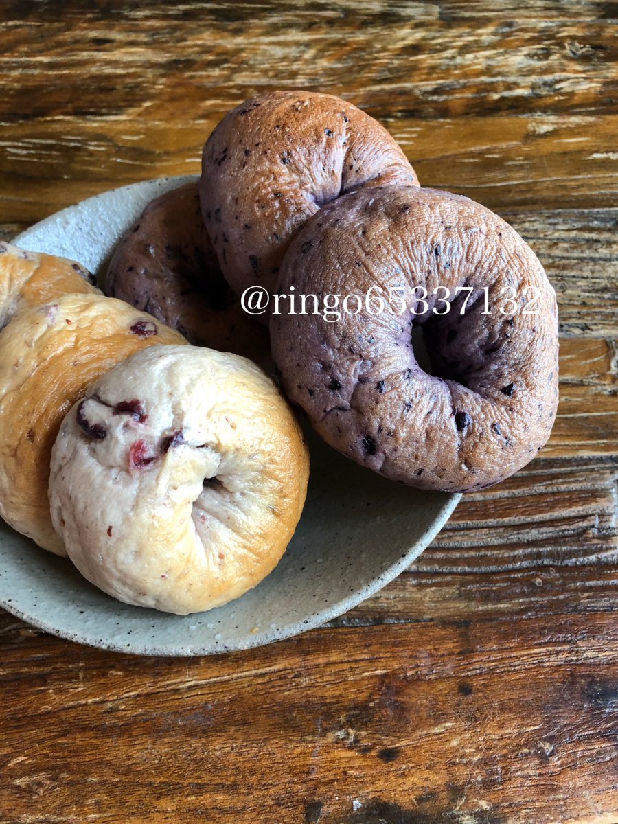 ringo64728569's tweet photo. こっそり投稿。大好きなベーグル作った😊田舎だからベーグル売ってなくて（笑）
みなさん元気？エロ活してます？ https://t.co/tzmiuG9r5k