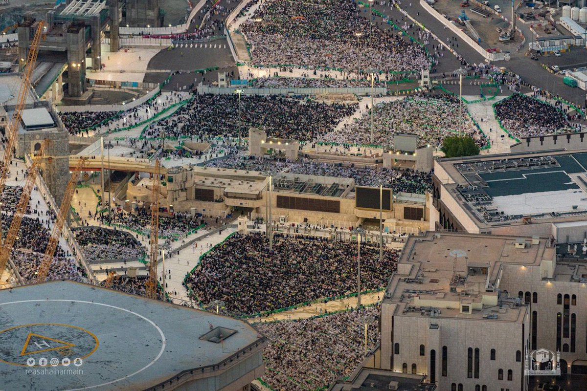 An estimated 2 million people prayed in the Masjid al-Ḥarām on the 27th night of Ramaḍān