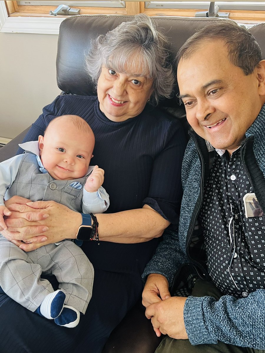 SANDRISCANO's tweet photo. It is my #Heroโs Bday #FelizCumpleaรฑos daddy #AriHallelโs favorite person & #Alessandroโs fav story teller. I am forever grateful 4 his love & unconditional support. If you see a guy with a hat,shirt & sign in my campaigns It is for sure my dad,my #1 fan๐๐ป We love you โฅ๏ธ #blessed https://t.co/KCh1jsjw7y