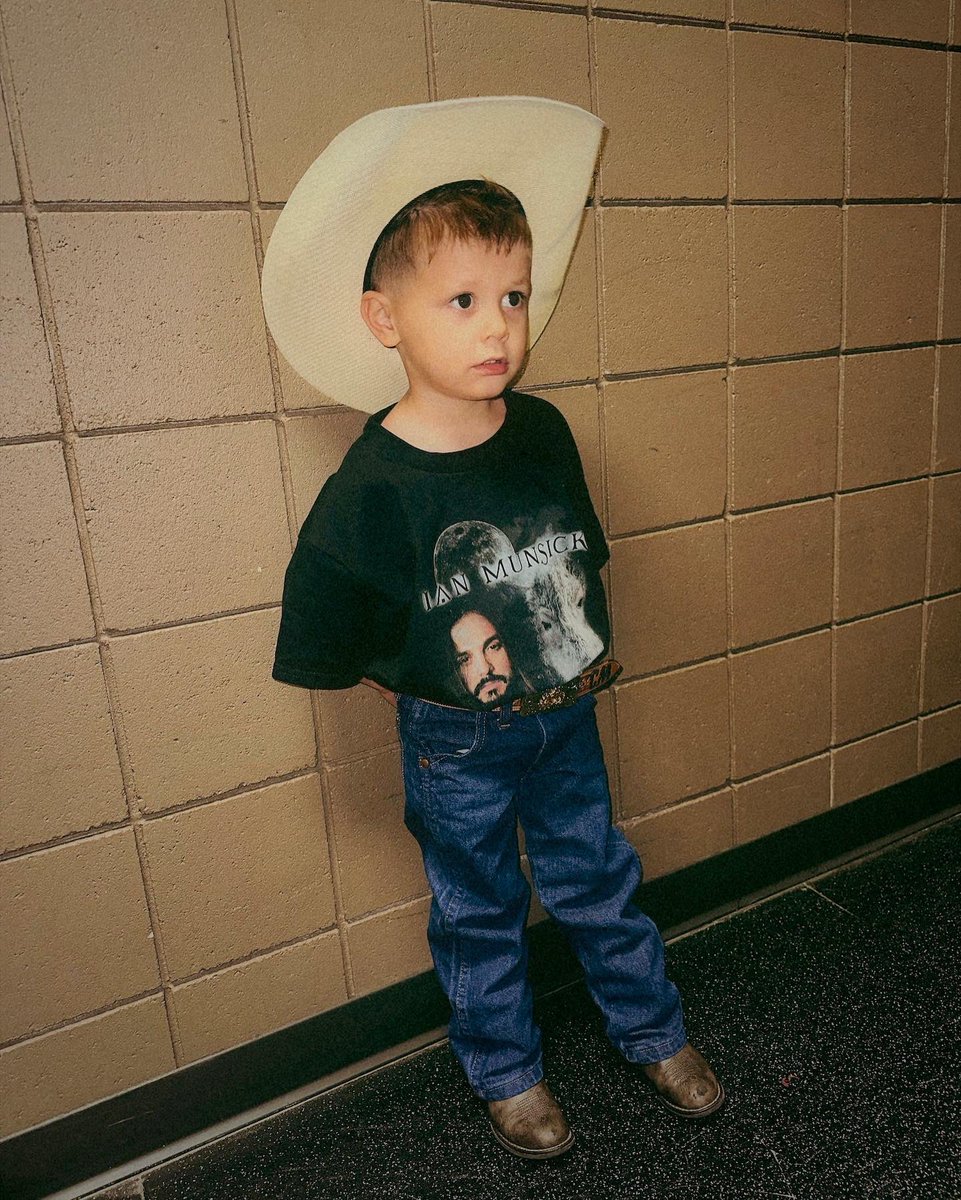 Look how cute my son is.