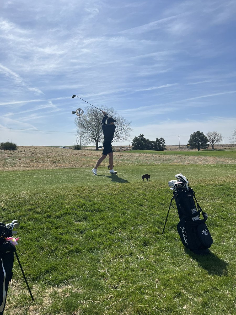 OttawaUGolf's tweet photo. First day of @kcacsports golf conference championship! https://t.co/pAfxNyAYHc