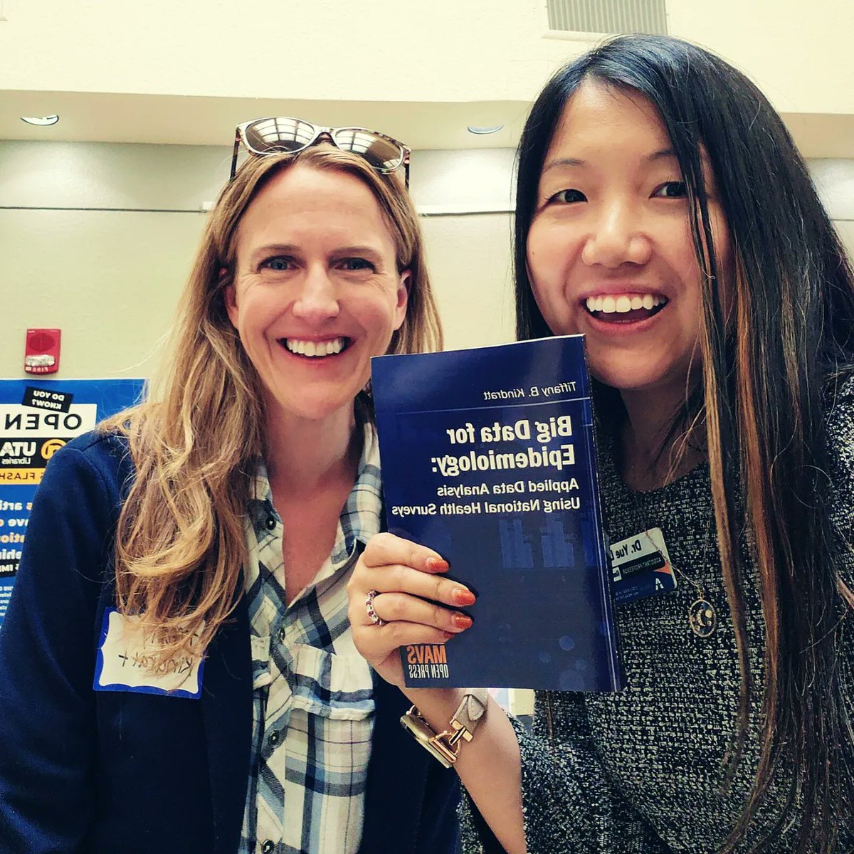 yueliao's tweet photo. My version of book signing event ... 🥂 Congrats to @tbkindratt again for publishing an epic big data textbook (OPEN ACCESS 🔓)! Free free to contact her directly for a link so that you can use it RIGHT AWAY in your #PublicHealth epidemiology class! #epitwitter #freetextbook https://t.co/tCY9QdM2Vy