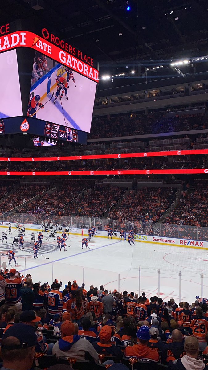 cmartz007's tweet photo. @EdmontonOilers @Molson_Canadian Rogers Places https://t.co/DMe3kz5Vfe