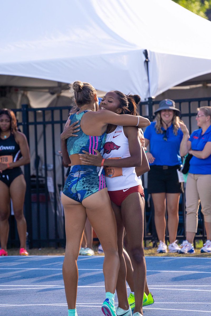 brittonwilsonn's tweet image. 400mh world lead &amp;amp; 400m collegiate record weekend ✨🌎