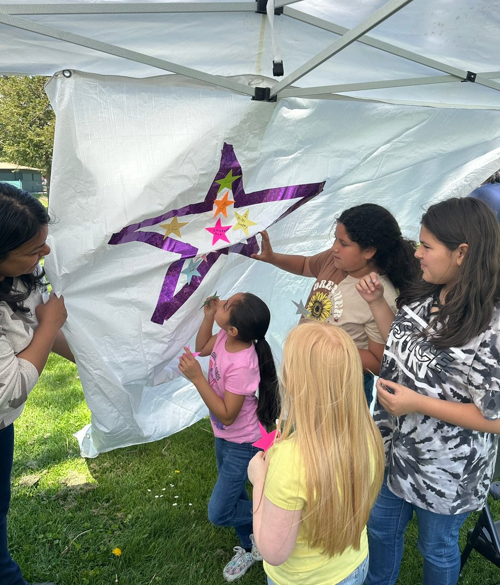 Sharing our bright star! Compartiendo nuestra estrella brillante!
#shinebright #positiveselftalk
