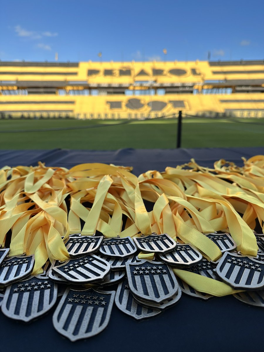 Hoy no fue un día más 💛Premiamos a los campeones de las disciplinas 2022 y presentamos a todos los planteles que competirán en 2023.
30 disciplinas y + de 1000 atletas. 
¡Feliz y agradecida de ser parte de esta hermosa locura! 
Por un Club cada vez más Atlético y más Campeón💪🏼