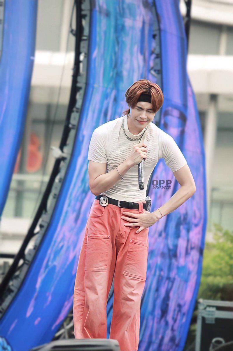Oppopp_official's tweet photo. เมษาอะหน้าร้อน แต่เธออะน่ารัก 😄
#oppopp #oppmee
#the7 https://t.co/dRH1h9IjAe