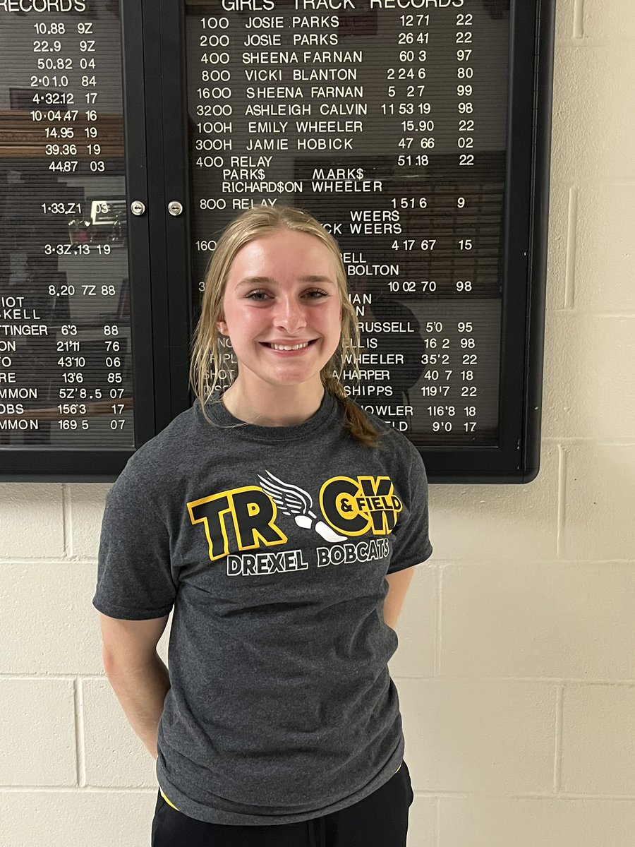 DRxL_TraKnField's tweet photo. New school records!!!!! 
4x200 meter relay team- Josie Parks, Grace Francis, Gracie Marks, Emily Wheeler.   New record- 1:51.3
Josie Parks broke her own record in the 100m dash with a new time of 12.53. 
Emily Wheeler broke her own triple jump record. new distance of 35’7.25 https://t.co/hWyI86H0V9