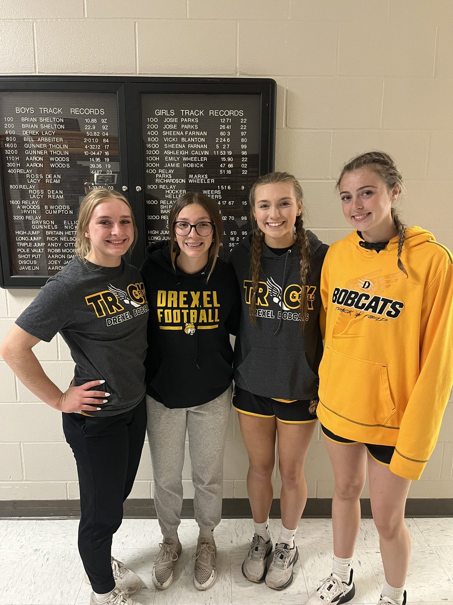 DRxL_TraKnField's tweet photo. New school records!!!!! 
4x200 meter relay team- Josie Parks, Grace Francis, Gracie Marks, Emily Wheeler.   New record- 1:51.3
Josie Parks broke her own record in the 100m dash with a new time of 12.53. 
Emily Wheeler broke her own triple jump record. new distance of 35’7.25 https://t.co/hWyI86H0V9