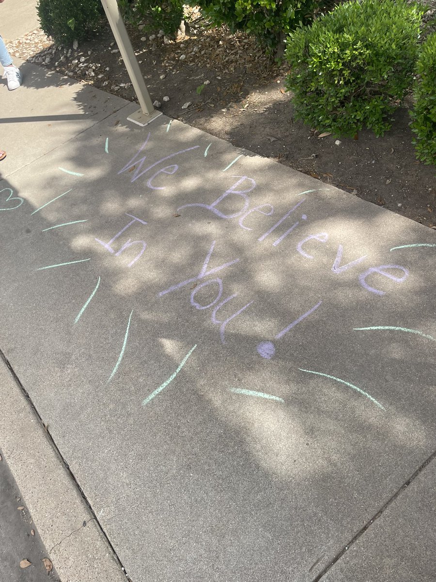 SkopikCCE's tweet photo. Our staff took time after school to confetti our sidewalks with encouraging messages. First day of STAAR testing tomorrow and our Panthers will rock it! @LearnwithLaster @lenaortiz2005 @WacoISD #parkdaleelementary https://t.co/EOv8D6ICcZ