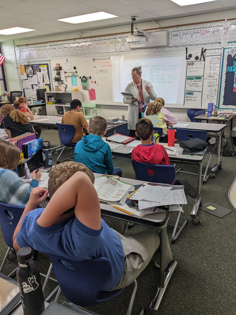 CCurtisGL's tweet image. 5th grade teachers rockimg the Sq3r literacy strategy. Thanks Mrs. Bertolino and all 5th grade for letting us see your mag @rwoodrow8 @DrewBordner @CanHolmes24 #GLCSRyan #goGullLake