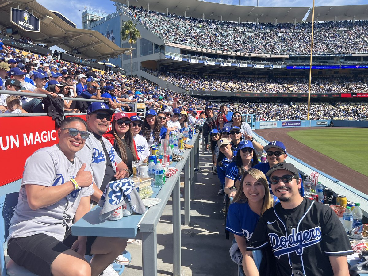 rosalindprieto's tweet photo. @Dodgers we paid for home run seats but didn’t get the dessert we were promised :( #WheresOurCarrotCake https://t.co/WThKK5kKDO