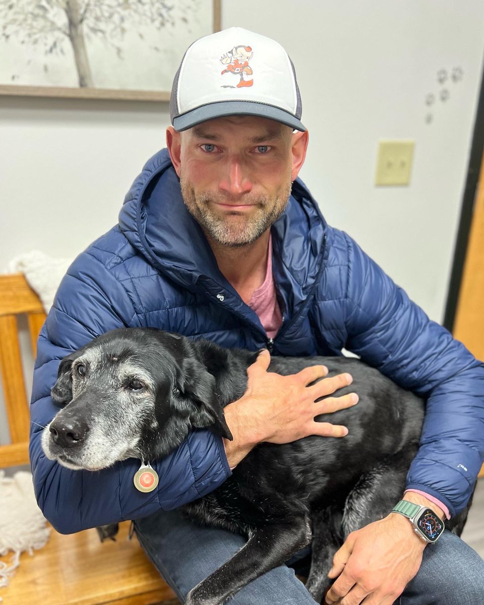 Joe Thomas tweet media