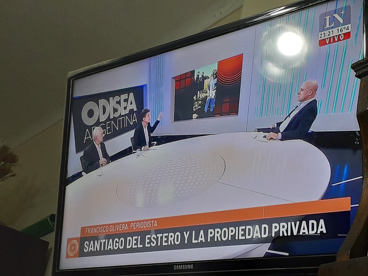 chisp7's tweet image. Que mierda necesitamos para liberar al pais de estos #extremistas #mafiosos #hdp miren la cantidad de gente que dejo de dedicarse al #campo y muchos murieron pq no puede defender lo suyo que sigue ? Nos faltan huevos y asi nos va #santiagodelespanto episodio xxx