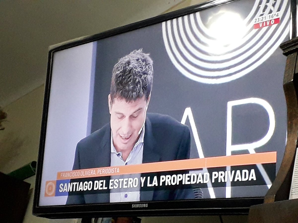 chisp7's tweet image. Que mierda necesitamos para liberar al pais de estos #extremistas #mafiosos #hdp miren la cantidad de gente que dejo de dedicarse al #campo y muchos murieron pq no puede defender lo suyo que sigue ? Nos faltan huevos y asi nos va #santiagodelespanto episodio xxx