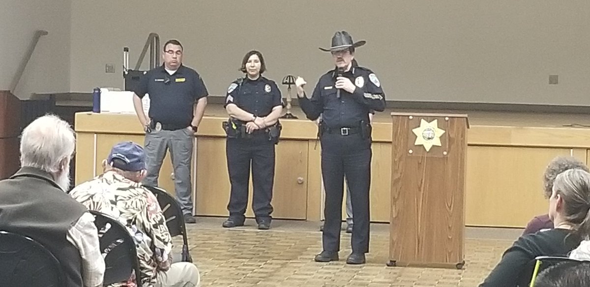 kn4kman's tweet photo. Listening to City of Kerman Police Chief John Golden give a presentation celebrating the history of the Kerman Police Department to the Kerman Historical Society. Thankfully for everything the KPD does for the community. #KermanCA #CommunityComesFirst https://t.co/gOydoTbLDL