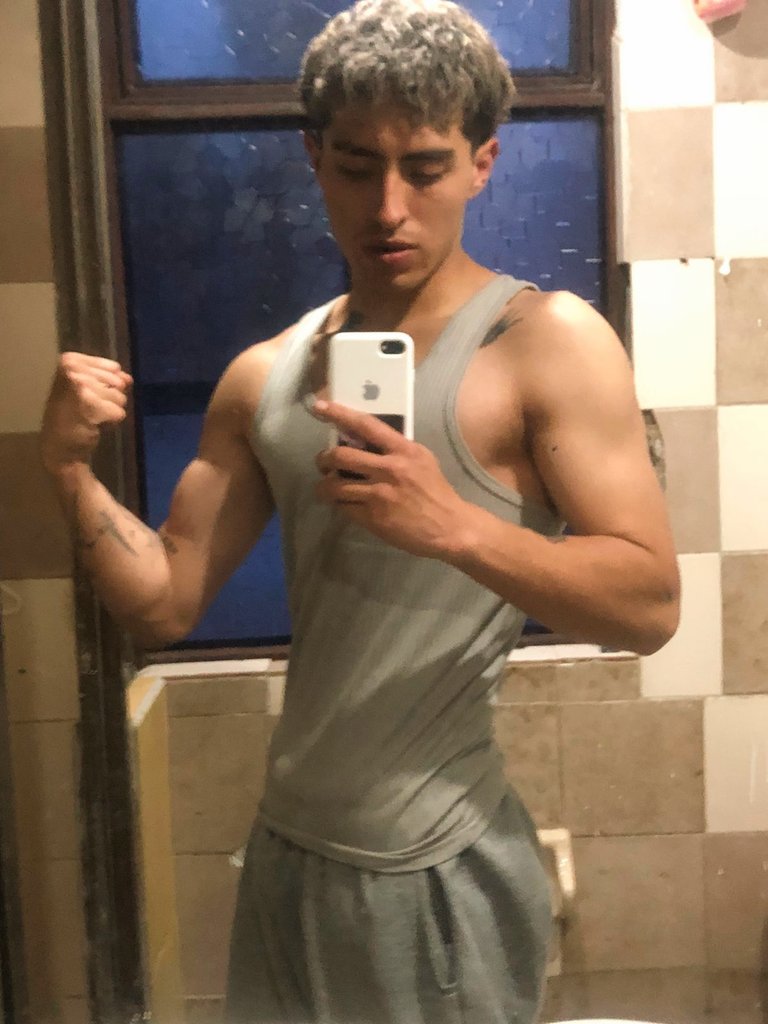 aresblack_xxx's tweet photo. Ven y tocame, verás que todo está buen duro 🔥
#newpostalert #newposttday #newposter #adultcontent #adultcontents #adultcontentonly #sigueme #bulge #bulgegay #bulgechallenge #bulgetastic #bulges #bulgemen #bulgewatch #hombrescalientes #hombressexys #hombresgay #tattoo #tattoos https://t.co/MI3n0suOci