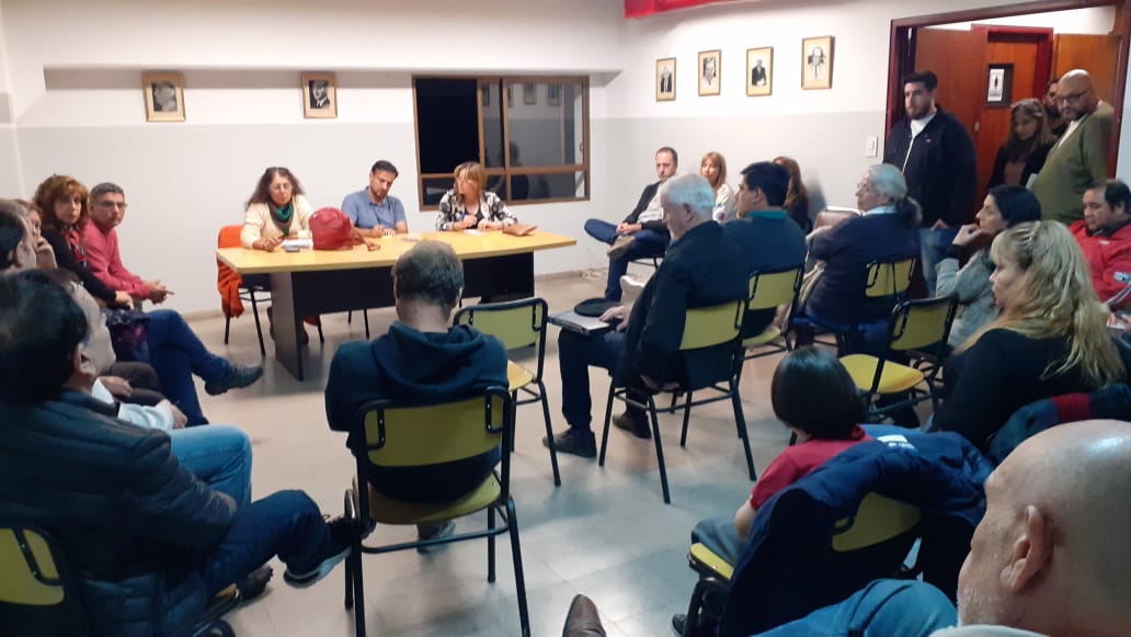 Gran debate en el plenario de los Lunes del Comité Capital. 
Con la participación de dirigentes de los Circuitos y de todos los nucleamientos internos, se abordó la situación política del Departamento. 
Una #UCR fortalecida ante los importantes desafíos que se vienen.