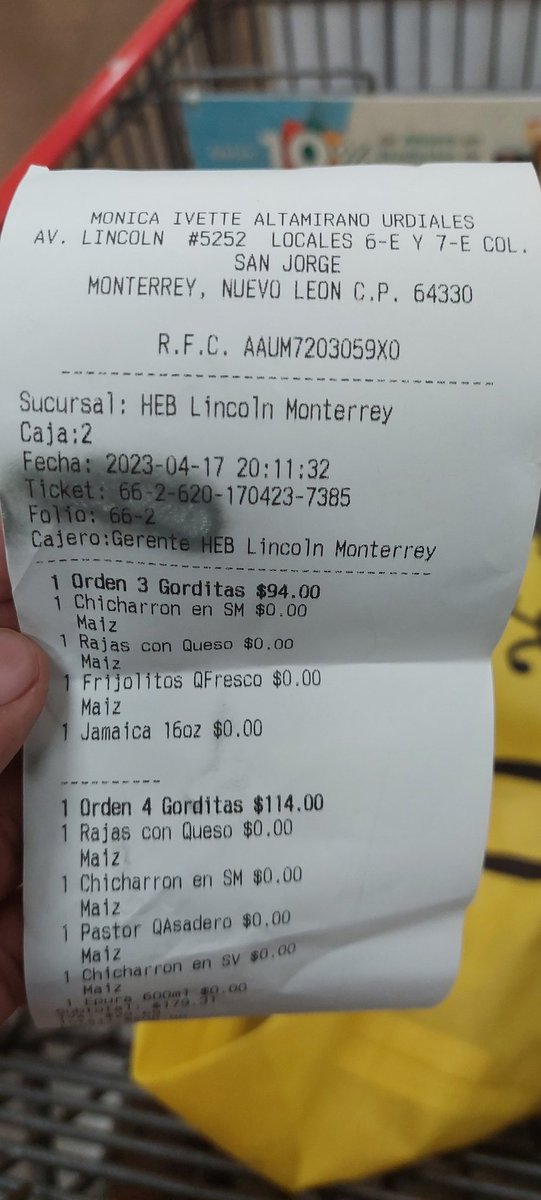 cyazb3k's tweet photo. @donatotamx  Acabo de ir a comprar y cuál fue mi sorpresa que al pedir salsa me dicen que solo tienen un bote para todas las mesas y está ocupado, me esperaba un mejor servicio por lo caro que están sus gorditas. Pésimo servicio https://t.co/h3mOGNmCMh