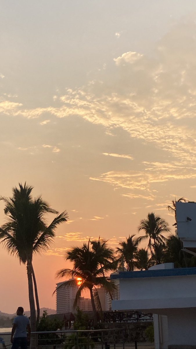 Un atardecer con mi chico🤍