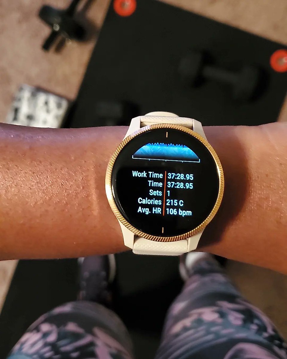 crys1788's tweet image. My quads definitely got worked tonight...🌶🔥 #quads #legs #lowerbodyworkout #ironseries #CarolineGirvan #strengthtraining #athomeworkout #garmin #garminvenu #garminfitness #garminwellness #beatyesterday #leagueofgarmin #workout #training #Mondaymotivation #motivationMonday