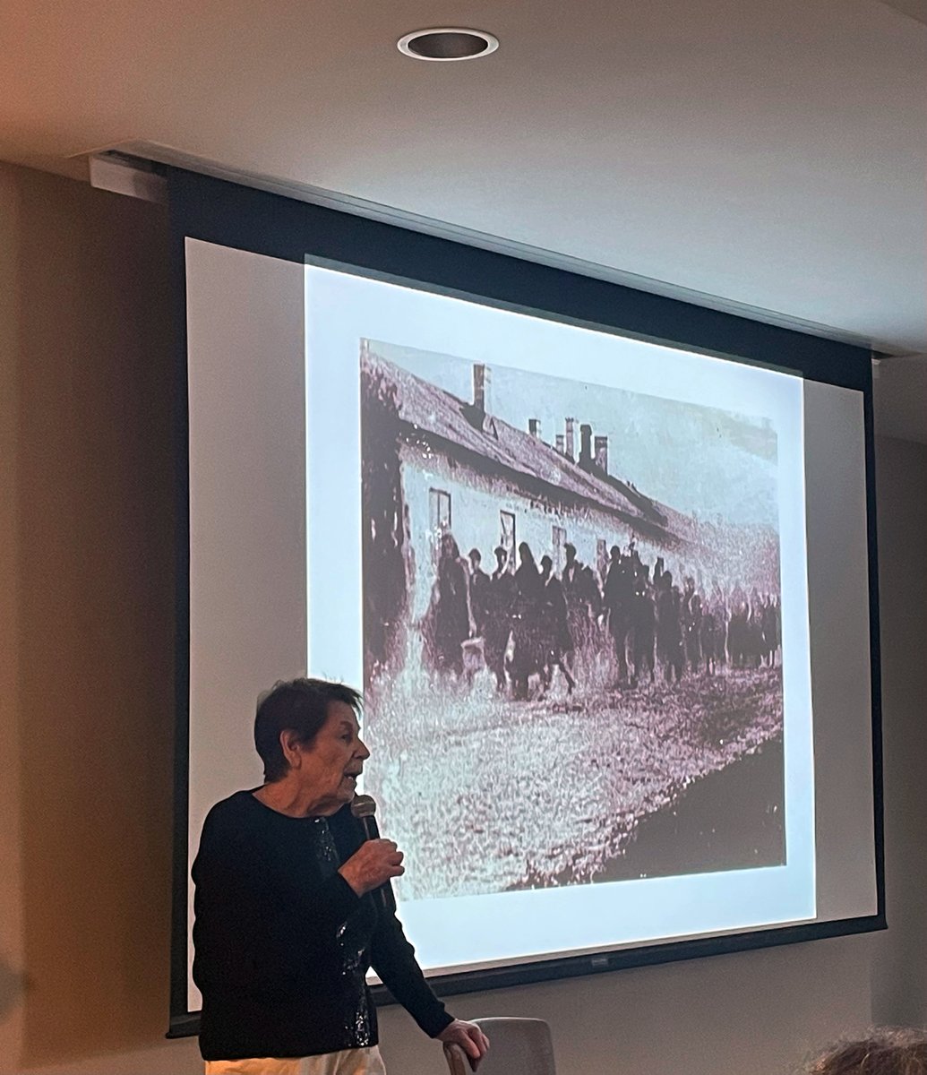 TamariskNS's tweet photo. In honor of #YomHaShoah, #TamariskNorthShore residents attended @ihmec's commemoration &amp; resident Erna Gorman shared her story about being a hidden child during the #Holocaust. We will honor 5 survivors living at Tamarisk w/a special service &amp; dinner. #HolocaustRemembranceDay https://t.co/qzpUaMOrNM