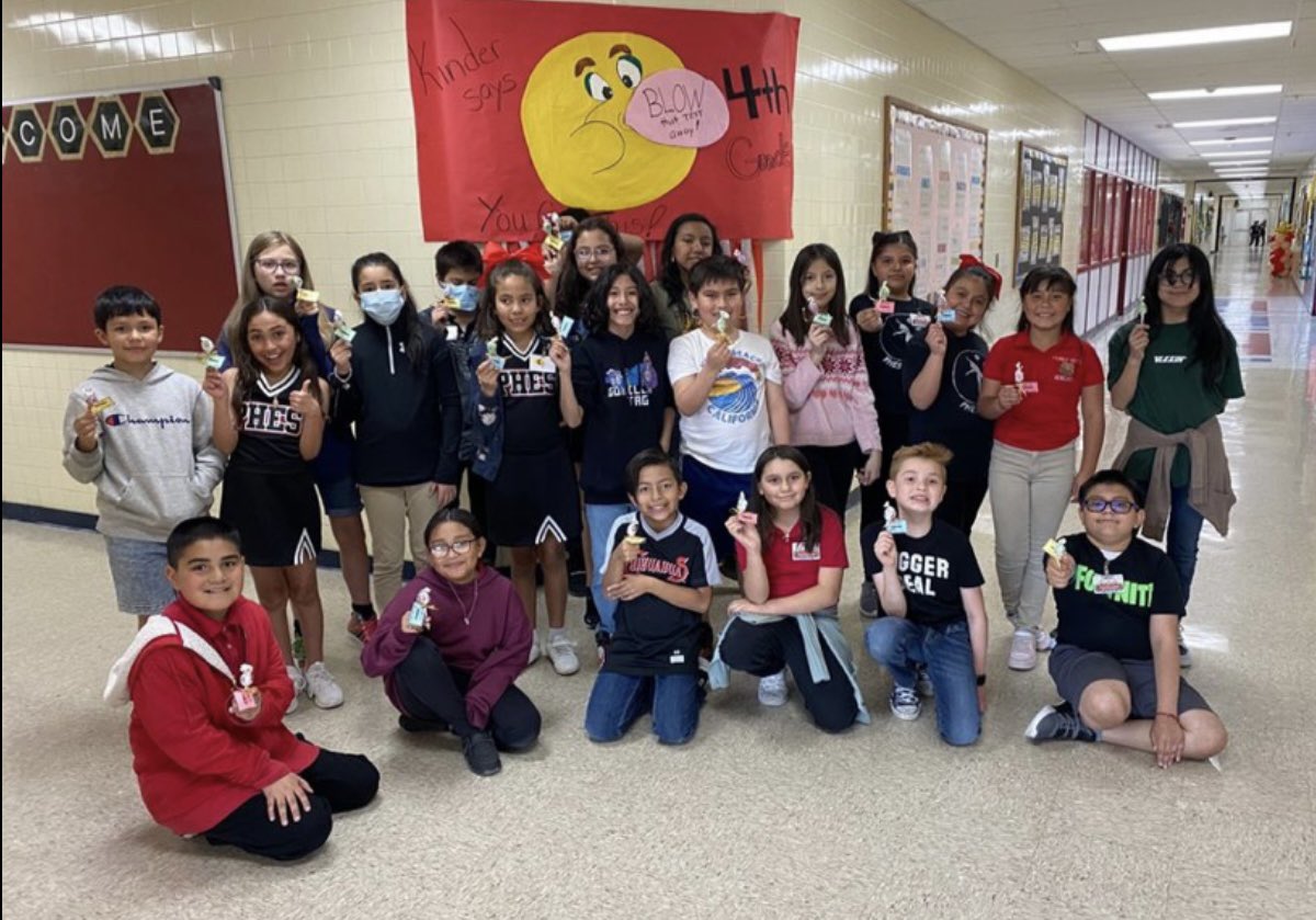 mrslewiiis's tweet photo. Our sweet kinder teachers surprised and cheered on our 4th grade students with a tunnel to success.  As one of our students put it, “It was so heartwarming!”  Thank you!   

Staar, we are ready for you! #phesfamily #bobcatstrong #theyaremywhy 🐾❤️ https://t.co/GFl3MqlrL3