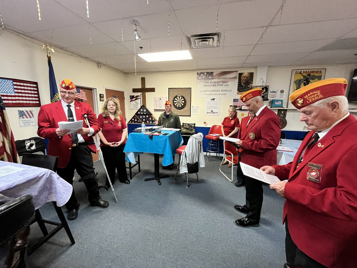 KellySargekel's tweet photo. Honored to assist tonight with our annual Installation of Officers @the Central Jersey Leathernecks Detachment/Marine Corps League & the Woodbridge American-Irish awarded us for ‘Best Senior Marching Unit’ in our St. Patrick’s parade! Congrats to all! #OohRah. #USMCvets #Irish https://t.co/8kbWmkHRUh