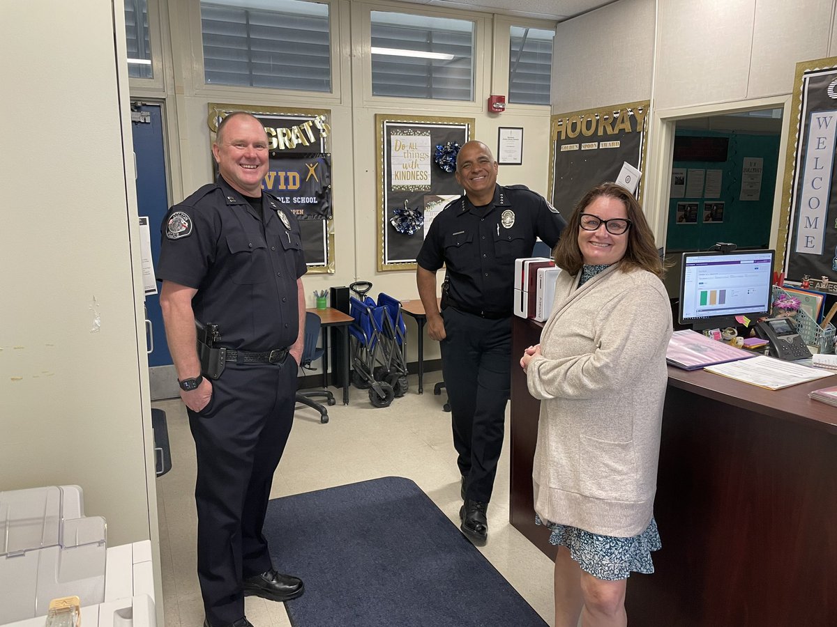 Safety & Security (@cjusdsafety) on Twitter photo <a href="/CJUSDSafety/">Safety & Security</a> had a great visit with #Principal MacDonald and <a href="/Colton_PD/">ColtonPD</a> #Chief Dominguez and Cpt. Heusterberg, discussing critical issues facing the #school and #community. #ThankYou ๐๐ฝ for stopping by <a href="/CMSFalcons_/">Colton Middle School</a> today! We #appreciate the ongoing #partnership. <a href="/DrAnthonyOrtiz/">Anthony Ortiz</a> <a href="/CJUSDSafety/">Safety & Security</a> had a great visit with #Principal MacDonald and <a href="/Colton_PD/">ColtonPD</a> #Chief Dominguez and Cpt. Heusterberg, discussing critical issues facing the #school and #community. #ThankYou ๐๐ฝ for stopping by <a href="/CMSFalcons_/">Colton Middle School</a> today! We #appreciate the ongoing #partnership. <a href="/DrAnthonyOrtiz/">Anthony Ortiz</a>