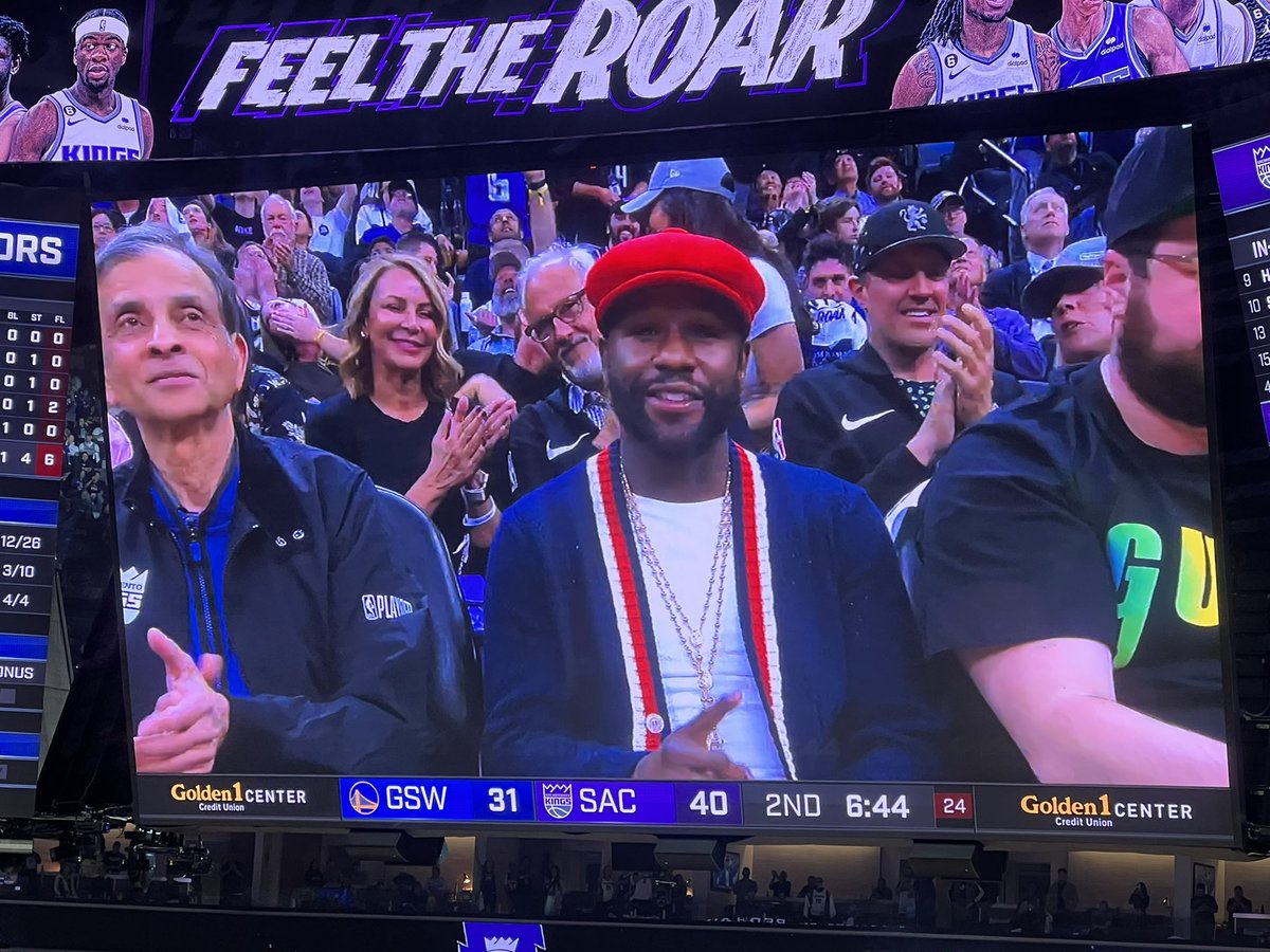 TheDunkCentral's tweet image. 50 Cent and Floyd Mayweather are in the same building 👀

(Via @JandersonSacBee )