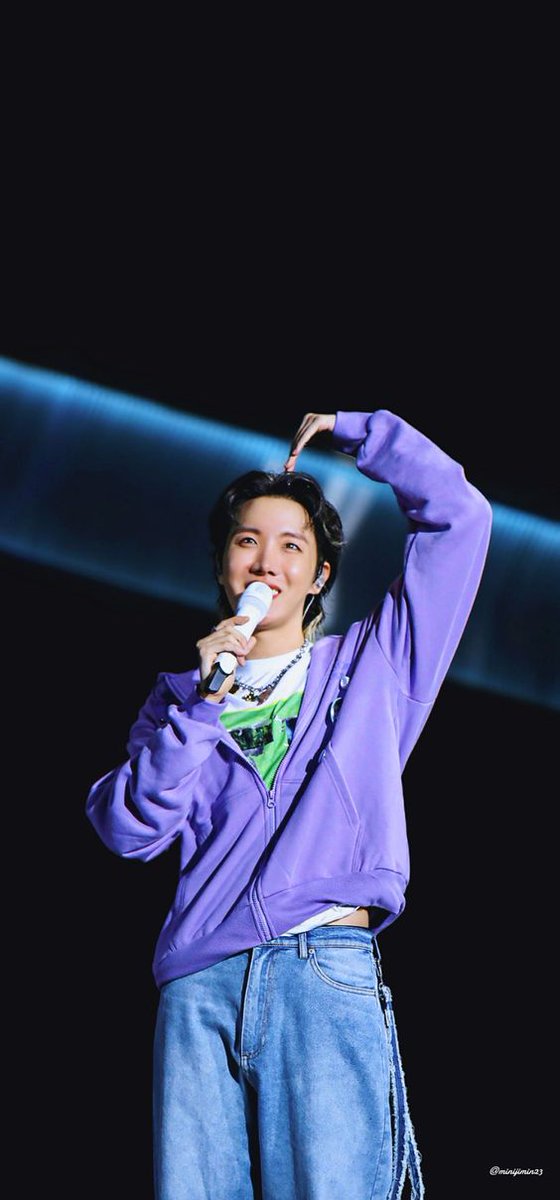 mybias_v's tweet photo. #ArmyLetter 💌
To J-Hope,  @BTS_twt 
Today 18.4, as you leave for your military service, my heart is filled with so many emotions - sadness, pride, and an overwhelming sense of love. You are the one who always brings a smile to my face and fills my heart with warmth. 💜💜 https://t.co/oPRV1KNoDk