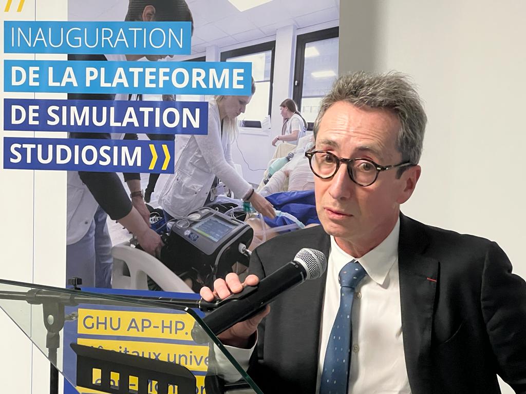 GHUMondor's tweet photo. #Inauguration du centre de #simulation Studiosim du @GHUMondor par @nicolasrevel, @BenmansourEdith, @DoyenSanteUPEC et Pr Godeau, Président de la CMEL🙏 et bravo aux Pr @gcarteaux, Dr Revaux et leurs équipes.
➡️Une plateforme de simulation en santé &amp; un modèle pédagogique inédits https://t.co/eGQiih91SD