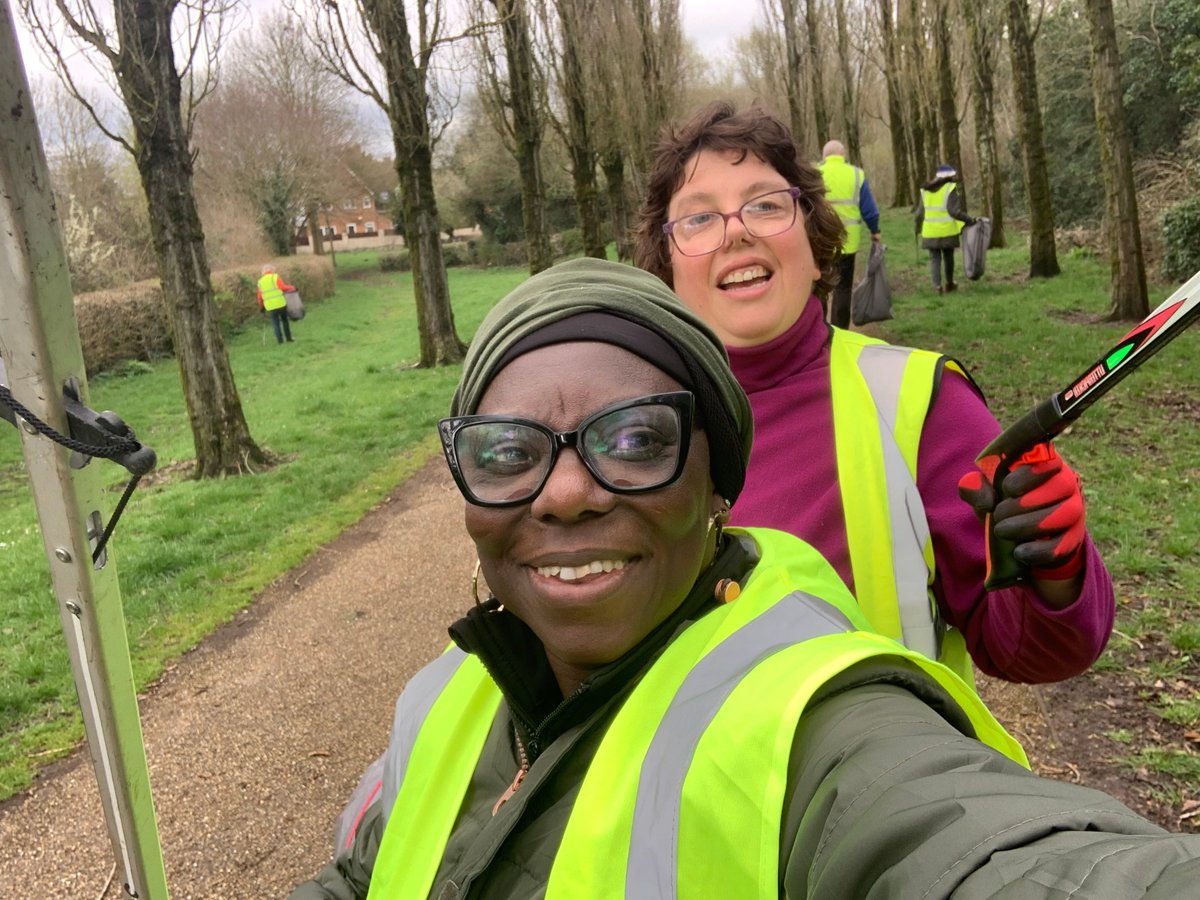 A huge thank you to all the volunteers and our residents who gave up their precious time to help pick up a whopping 300kg of litter from around Willen Park and Downhead Park last weekend!

#CamphillMK #Volunteering #LoveMK #LitterPick