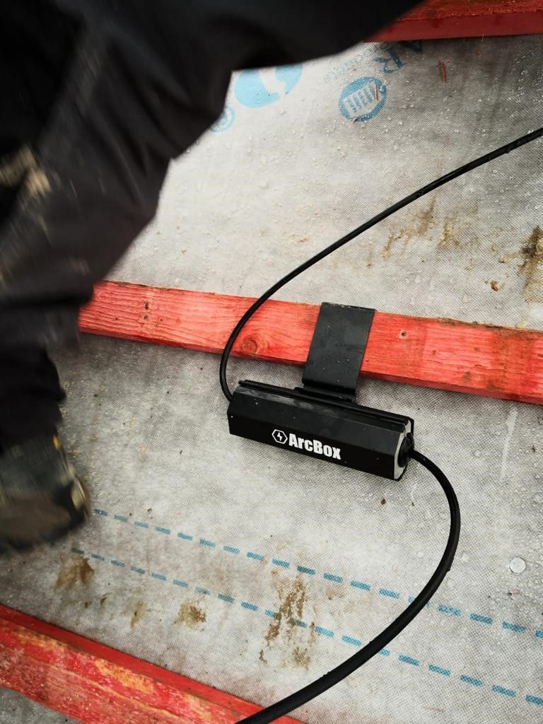 ViridianSolarNL's tweet photo. #ArcBox werd recentelijk samen met @ViridianSolar #Clearlinefusion in het VK geïnstalleerd om #brandveiligheid verder te verbeteren.
@PhotonEnergyUK - #BloorHomes
ArcBox Connectorenbehuizing voor solar - Don’t let a mistake turn into a disaster
#BIPV #SolarSafety #vlamboog https://t.co/NGTfhXCKet
