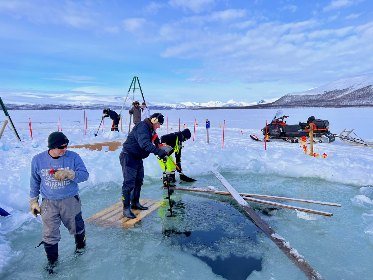 Different office view this week – arctic lake diving at @helsinkiuni, Kilpisjärvi Biological Station in the far north to test underwater muon sensors, in collaboration with @Fin_Sci_Diving #Muon solutions and #Geoptics. Brilliant help with logistics from @AuttoHannu