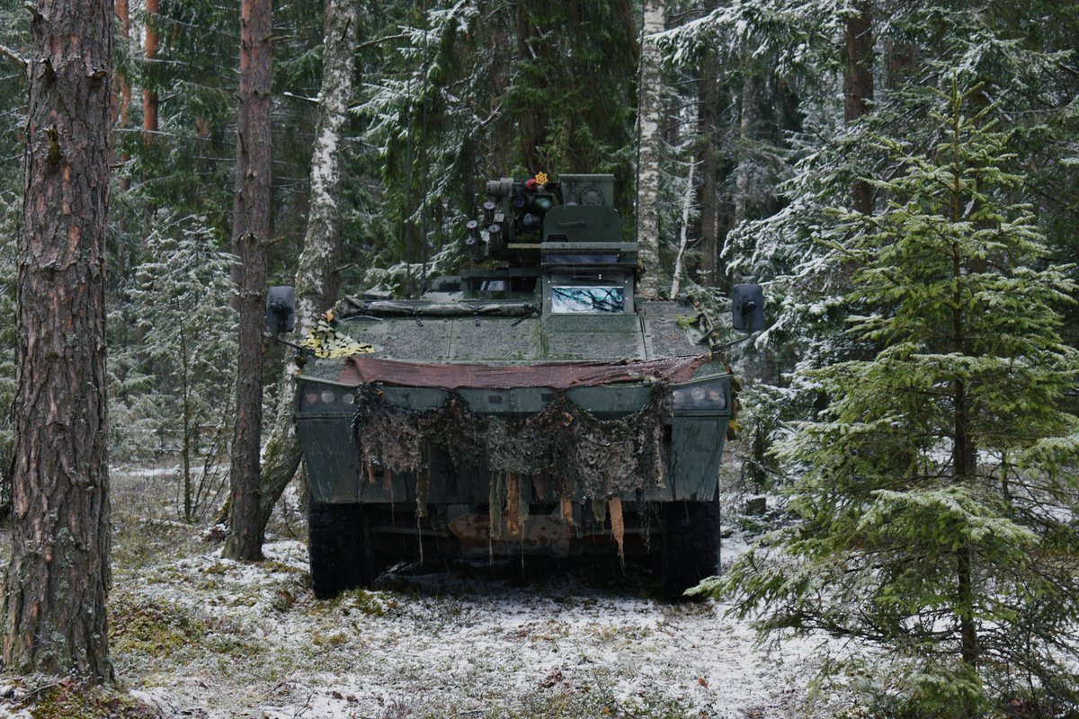 mnbg_lithuania's tweet photo. Cold weather conditions during the exercise #RisingBull? It doesn‘t matter: The 🇭🇷 #soldiers of the #eFP BG 🇱🇹 are ready to defend if necessary. We are #NATO. https://t.co/P1pLqRCttR