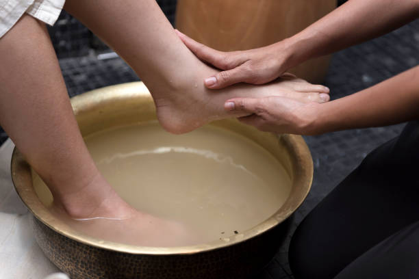 LambethTrail's tweet photo. On #MaundyThursday,  the 5th day of #HolyWeek we commemorate Jesus' #LastSupper with his Apostles &amp; consider his humility as he washed his disciples' feet.  You can reflect upon Christ's Passion journey by visiting our #LambethPassionTrail online. #Lent #LastSupper #Easter https://t.co/u8BYdqc5CJ