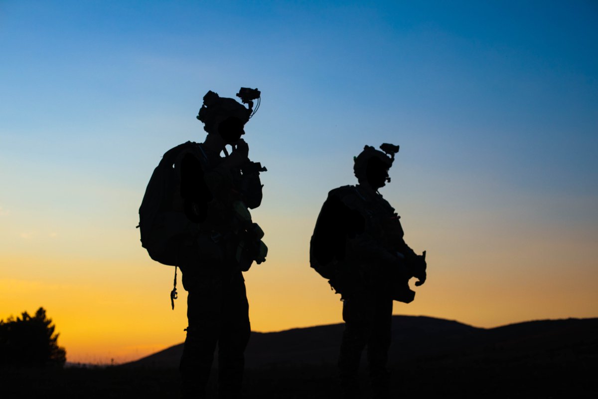 US_SOCEUR's tweet photo. Day or night, we got you covered.
Zapovjedništvo specijalnih snaga (Croatian Special Operations Forces Command) 🇭🇷 soldiers and #tenthsfg Soldiers train #StrongerTogether to enhance their effectiveness and lethality during night operations. #SOFinEurope
@MORH_OSRH @NATO https://t.co/hTmY8zyKTs