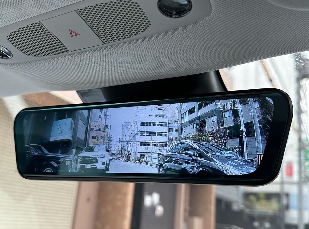COAPLUS1's tweet photo. ／
テスラモデル3🚘
＼

入庫率の高いテスラモデル3へCOAPLUSデジタルインナーミラーを施工をしました⭐️

デジタルインナーミラーは、後方確認がしにくい車や、荷物を多く載せたりする車にオススメです😊
#テスラ #テスラモデル3 #デジタルインナーミラー
#車好きと繋がりたい https://t.co/beDjB9I14o
