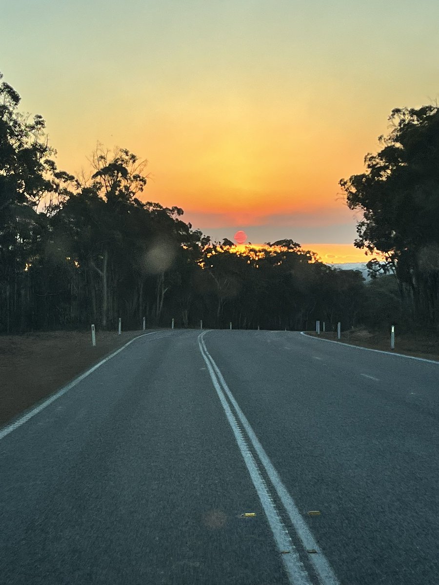 Another start up. 9555 ICT with 7000L on the awesome 1250 tyres! Cracker sunset on the way home.