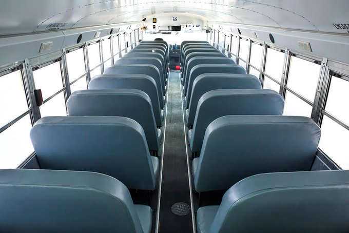 Anythingpig's tweet photo. If you were on a bus, Who would you sit by? Soldier, Porter, or Penny ? https://t.co/ykGSuptmhD