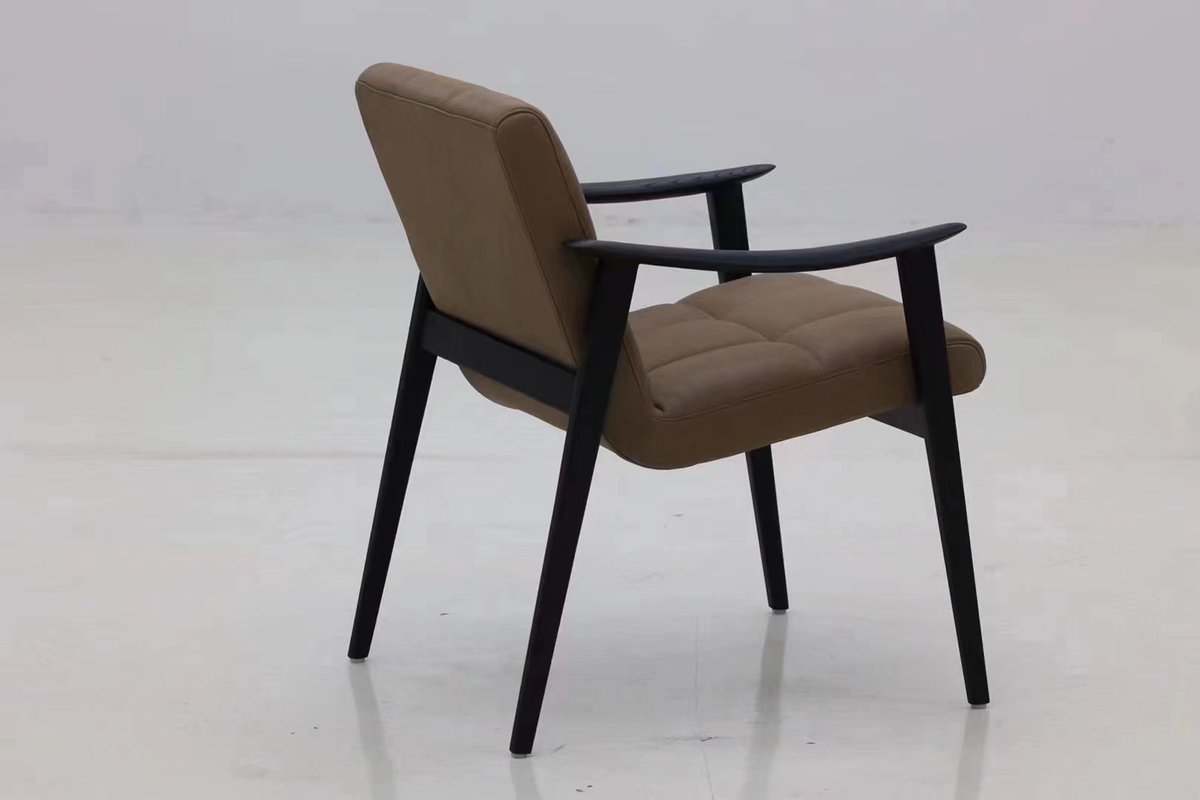 DeyateLin's tweet photo. The charm of this chair stems from its simplicity and the sense of intimacy it creates
#singlechair #lounge #loungechair #relax #workspace #office #wholesale #chair #homeoffice #coworking #officedesign #chairdesign #team #furniture #interiordesign #officechair #officefurniture https://t.co/vxRKT7aPPi
