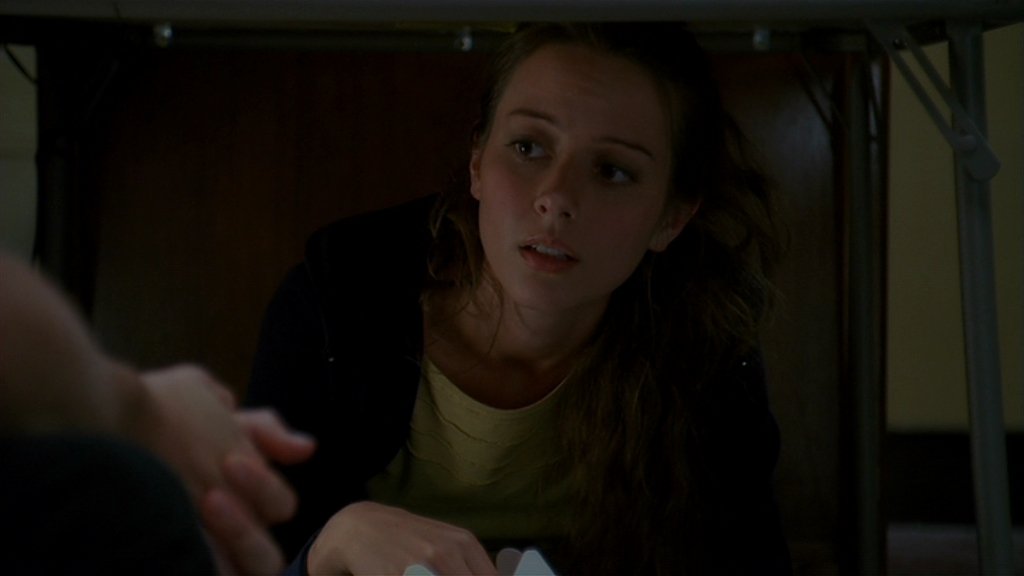 amy acker hourly serotonin-ish boosts (@hourlyamyacker) on Twitter photo 