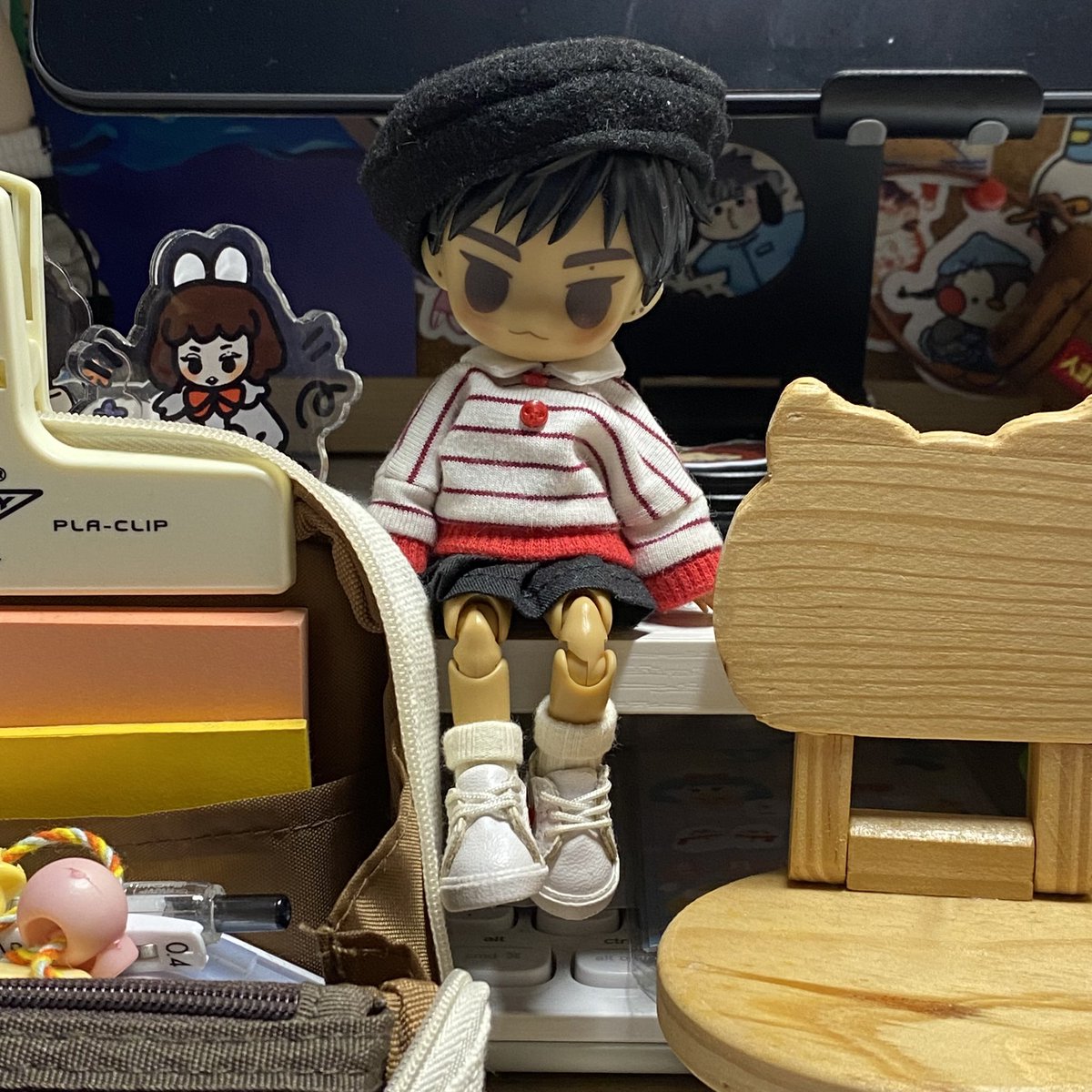 _Lext78's tweet photo. 小源活过来了😯会自己偷偷从桌上跳下来…(#‵′) https://t.co/PNWz5rtibQ