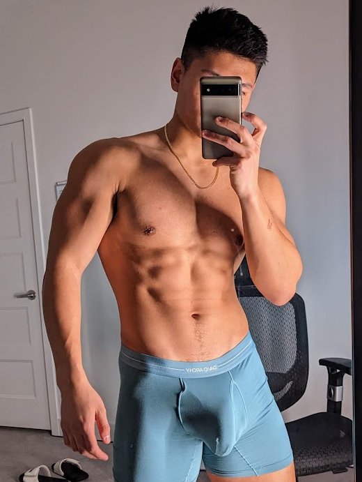 itLiamAgain's tweet photo. RT if you like hunks... #fitness 
https://t.co/qaK0CLAika https://t.co/aPbj1t7YJK