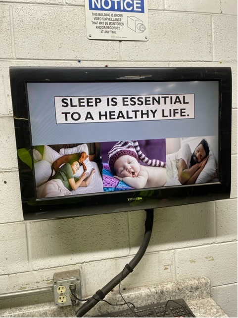 OakCreekFeederCHSP tweet media