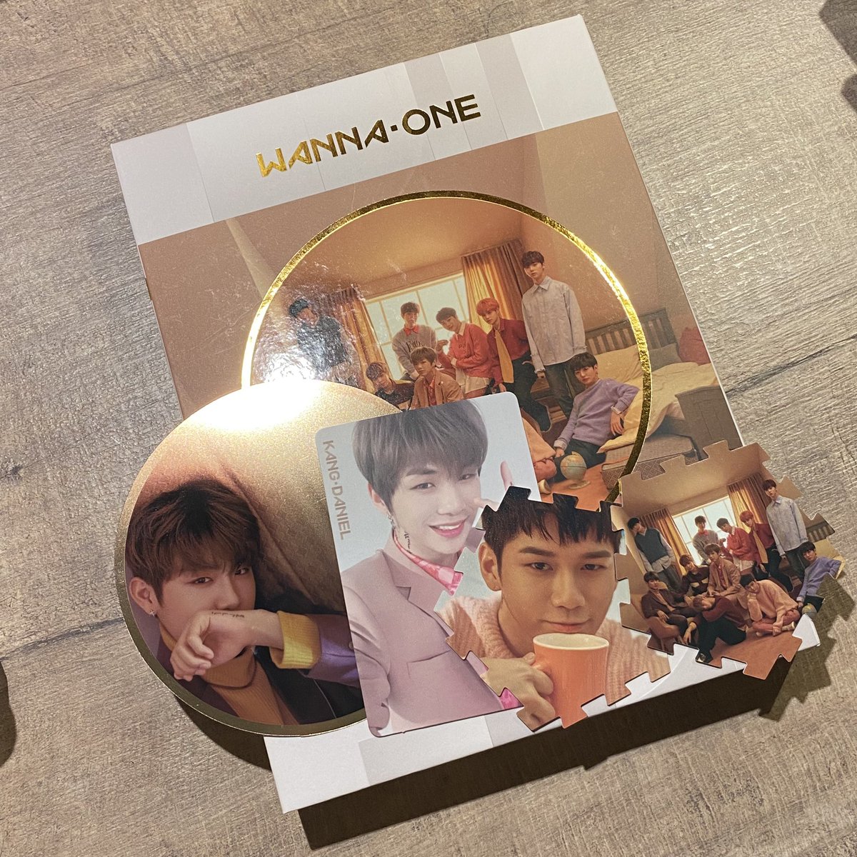 bexrryoon's tweet photo. อัลบั้มละ 250
เหมาสี่บั้ม 900
ของครบทุกอย่างค่ะ ยังใหม่อยู่ด้วย ! มีของเเถมให้ด้วยค่า🤍 
#ตลาดนัดวนว #ตลาดนัดWANNAONE #ตลาดนัดวอนนาวัน https://t.co/LBrvvwHBgT