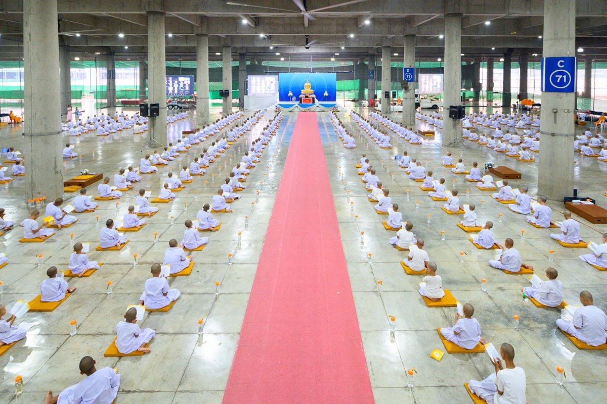 pworapoth's tweet photo. ภาพดี ๆ วัดพระธรรมกาย จัดบวชโครงการบรรพชาสามเณรฟื้นฟูพระพุทธศาสนาทั่วไทย “ปิดเทอม เติมธรรม” ปี พ.ศ. 2566 กว่า 5,000 รูป #บวช #สามเณร #คำคม #ธรรมะ https://t.co/VsjW0lUF7Y