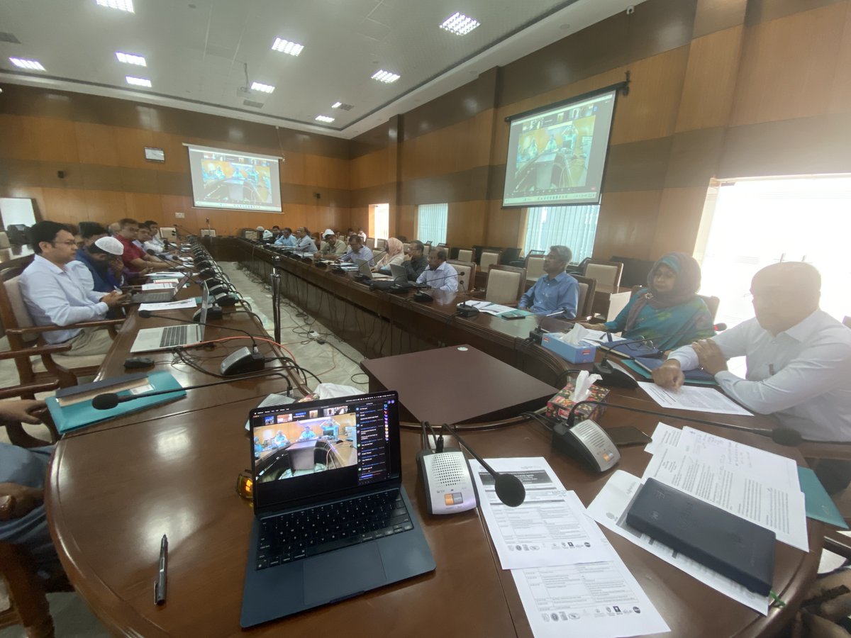 TJKrupnik's tweet photo. Exploring #climate change #adaptation and #mitigation co-benefits in #rice production in #Bangladesh. Insightful project closing workshop with
@BRRI, @BARI, @nyuniversity, @Columbia, @OregonState with @AgMIPnews, @CIMMYT https://t.co/pWWoZneUZ7