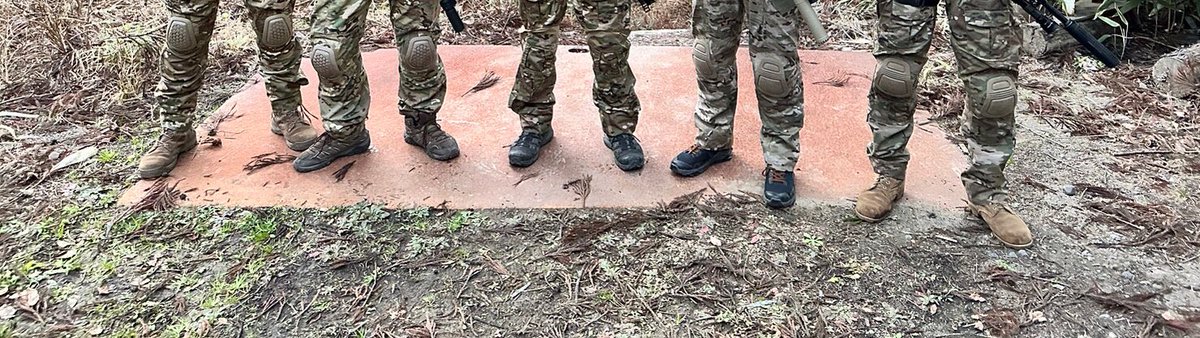 SB_N_LAND's tweet image. 『足元のお話』
靴って何履いてけばいいですか？って問い合わせがチラホラ
NEVERだと #Salomon や #MERREL 等のトレッキングシューズ愛用の方が多いです！
市内だとエブリアさん2階のXEBIOさんで取り扱いがあり、同店内のはXtyleさんでは #ESS 等の取り扱いもあるので是非お立ち寄りください！